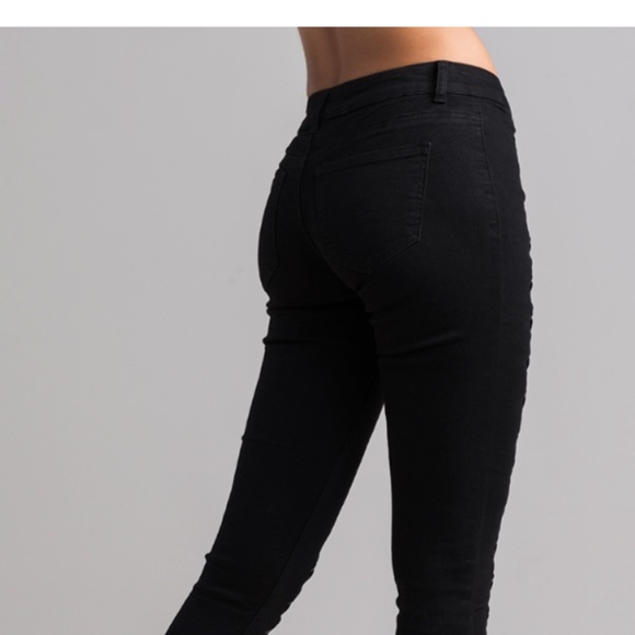 LACE IT UP Loretta Low Rise - Black Skinny Jeans - Picture 3 of 8